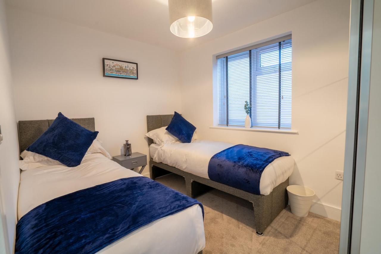 Mill Road Ground Floor Apartment ครอว์ลีย์ ภายนอก รูปภาพ