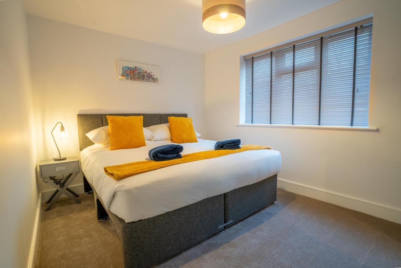 Mill Road Ground Floor Apartment ครอว์ลีย์ ภายนอก รูปภาพ